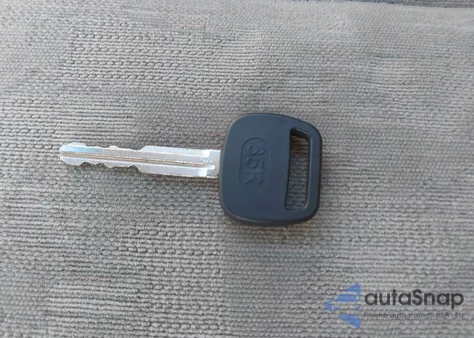 1998 Toyota Corolla Le from USA, damaged, VIN 2T1BR18EXWC012174